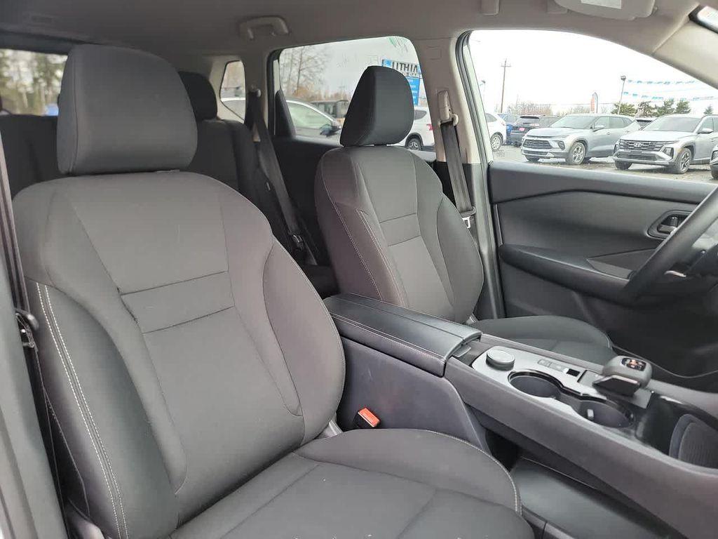 used 2024 Nissan Rogue car, priced at $22,722