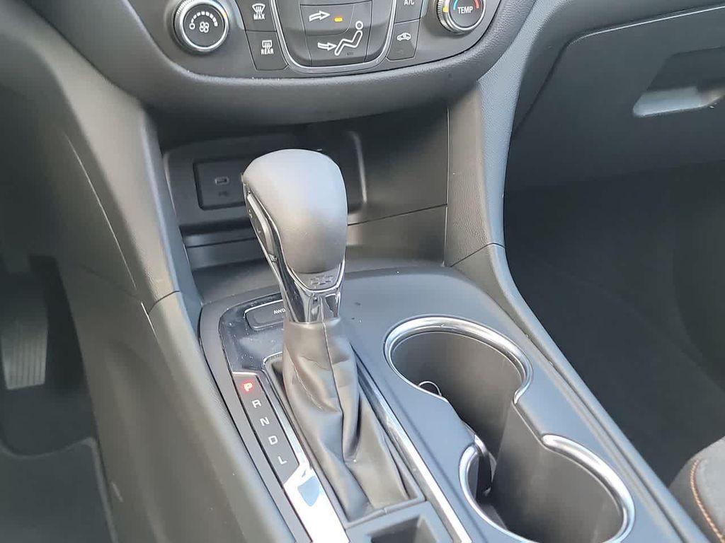 used 2022 Chevrolet Equinox car, priced at $23,832