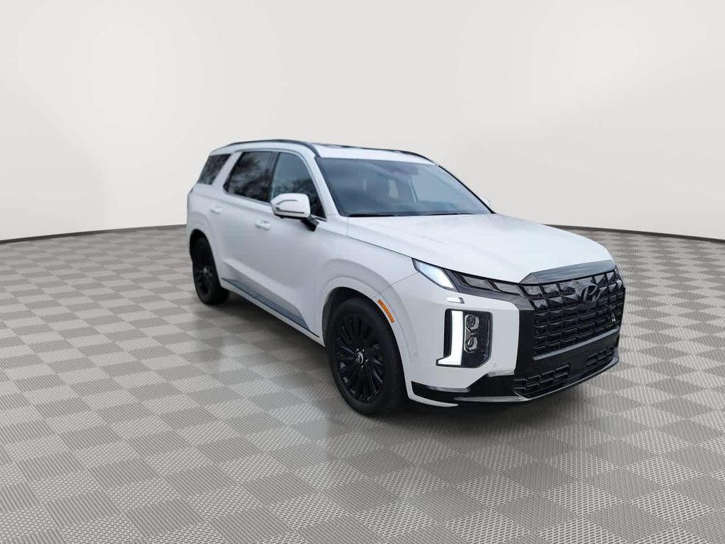 used 2025 Hyundai Palisade car, priced at $47,899