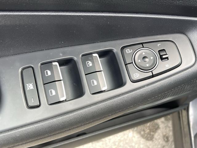 used 2020 Hyundai Santa Fe car, priced at $19,995