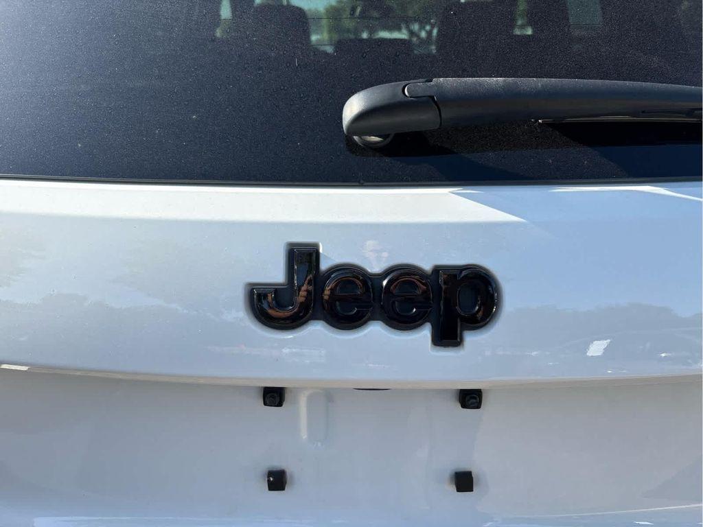 used 2019 Jeep Grand Cherokee car, priced at $22,991