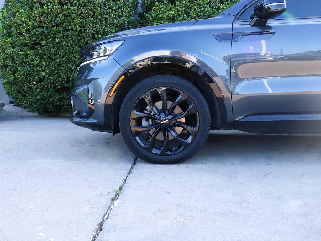used 2022 Kia Sorento car, priced at $29,388