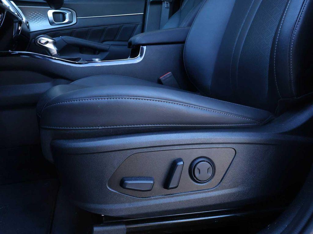 used 2022 Kia Sorento car, priced at $29,388