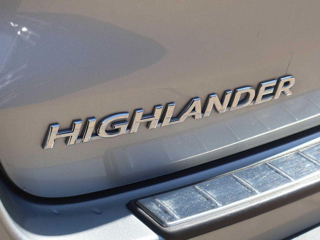 used 2018 Toyota Highlander car, priced at $24,495