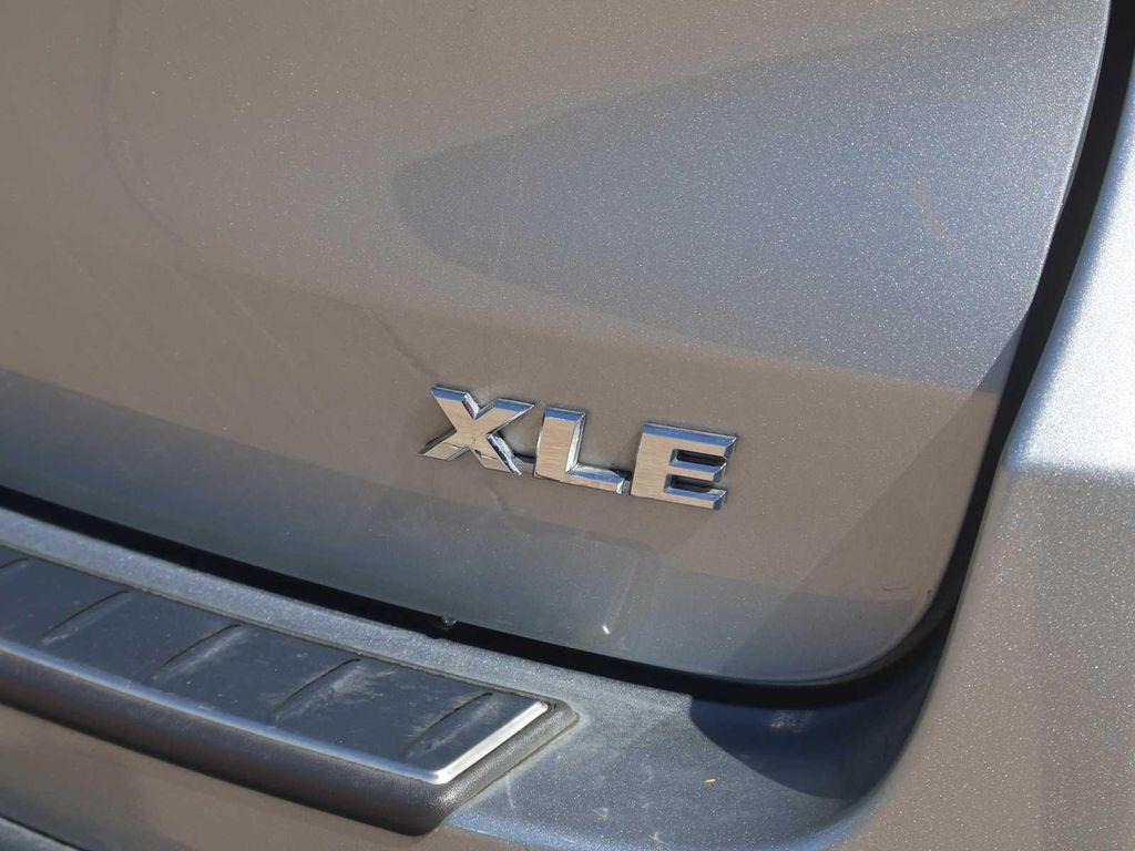 used 2018 Toyota Highlander car, priced at $24,495