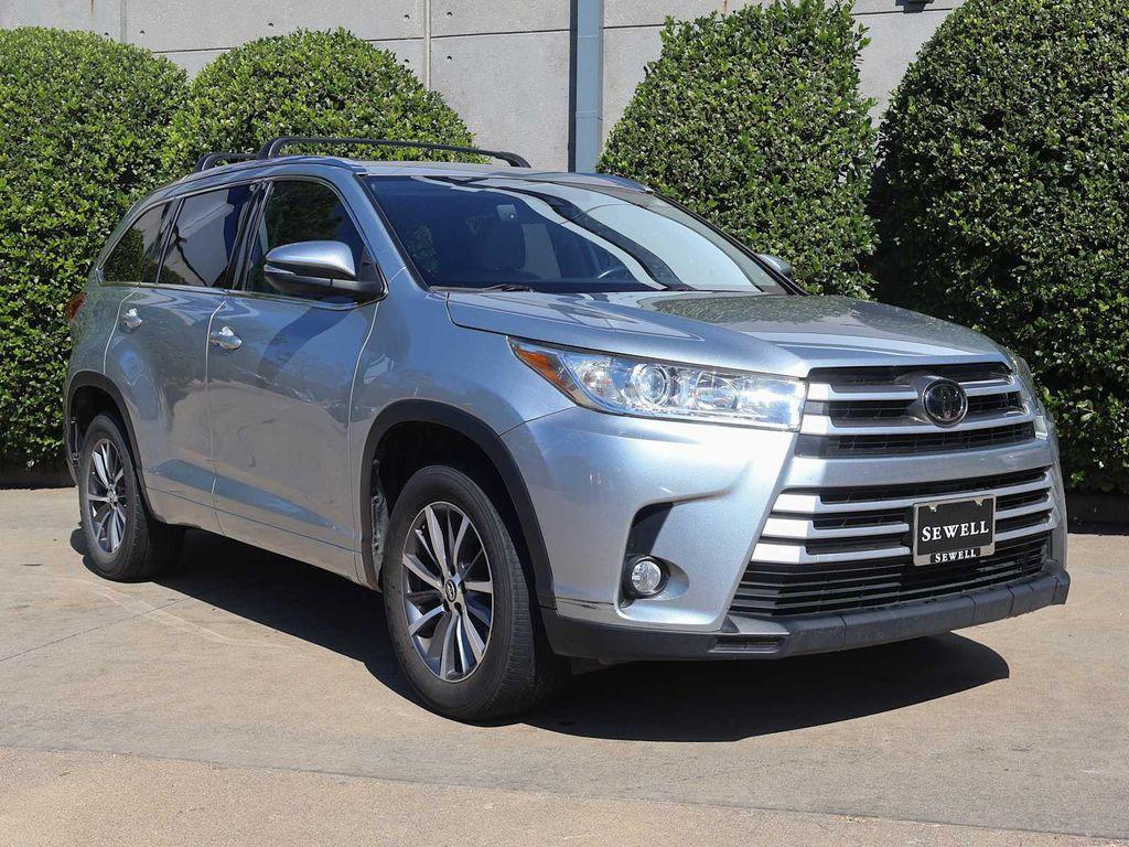 used 2018 Toyota Highlander car, priced at $24,495