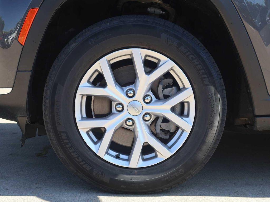 used 2021 Jeep Grand Cherokee L car, priced at $27,388