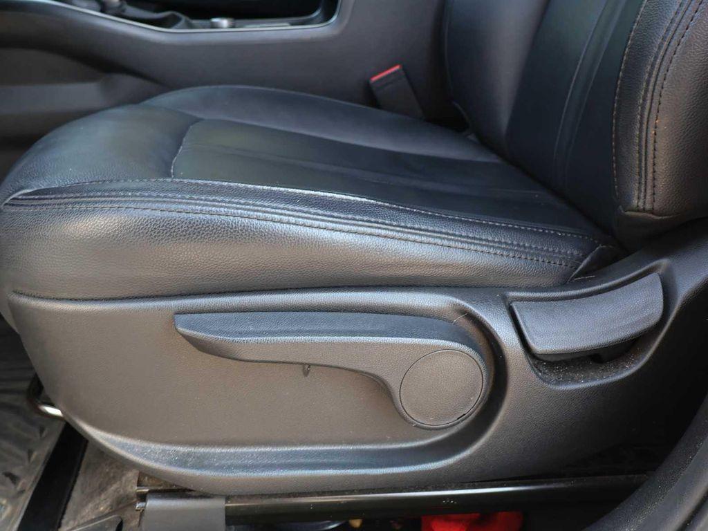 used 2022 Kia Sorento car, priced at $19,991