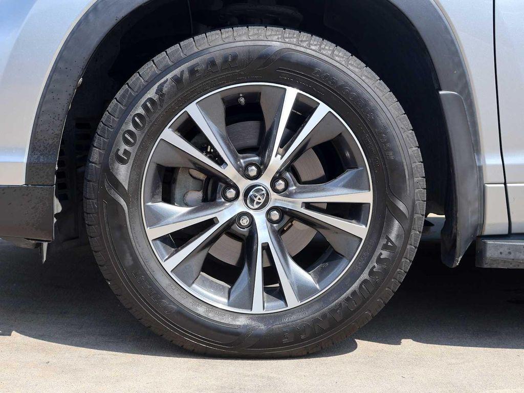 used 2016 Toyota Highlander car, priced at $15,991