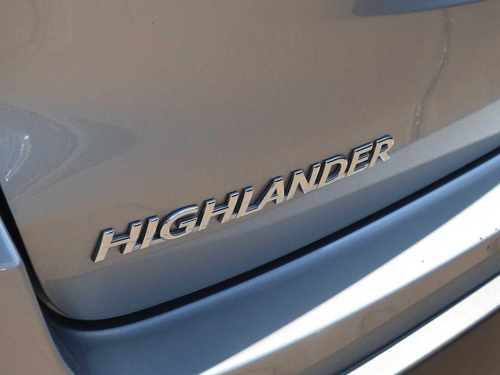 used 2016 Toyota Highlander car, priced at $15,991