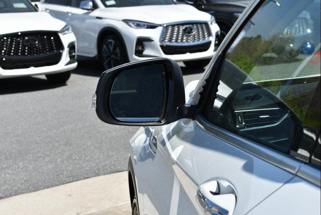 new 2025 INFINITI QX50 car, priced at $42,682