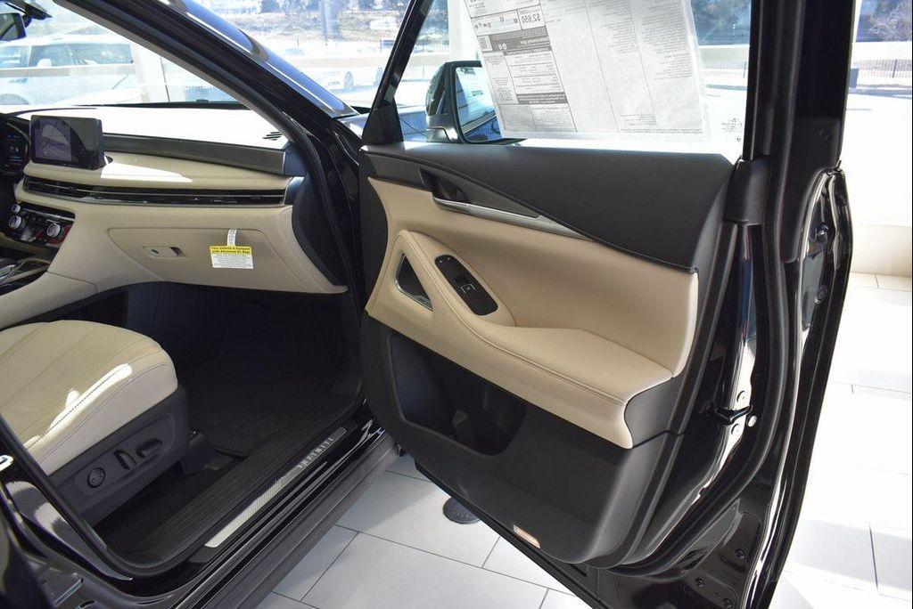 new 2025 INFINITI QX60 car, priced at $49,752