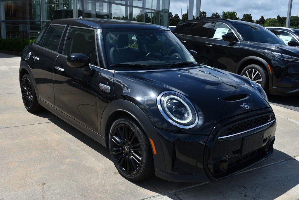 used 2024 MINI Hardtop car, priced at $22,350