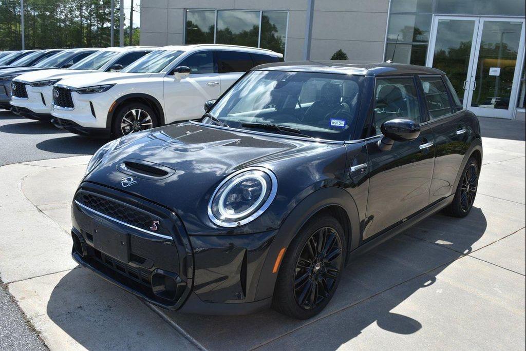 used 2024 MINI Hardtop car, priced at $22,350