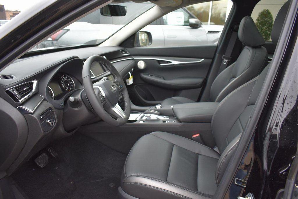 new 2025 INFINITI QX50 car, priced at $41,818