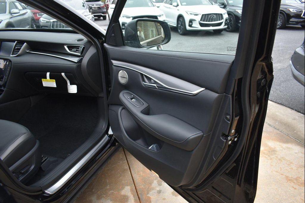 new 2025 INFINITI QX50 car, priced at $41,818