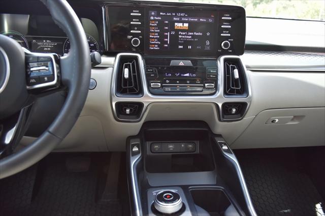 used 2021 Kia Sorento Hybrid car, priced at $24,086