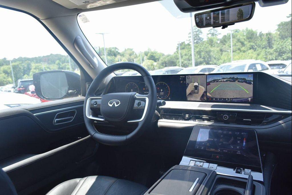 new 2025 INFINITI QX80 car, priced at $84,380