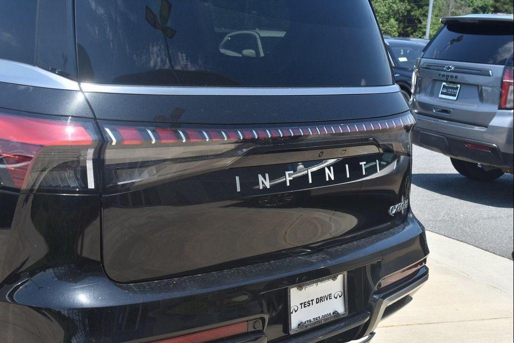 new 2025 INFINITI QX80 car, priced at $84,380