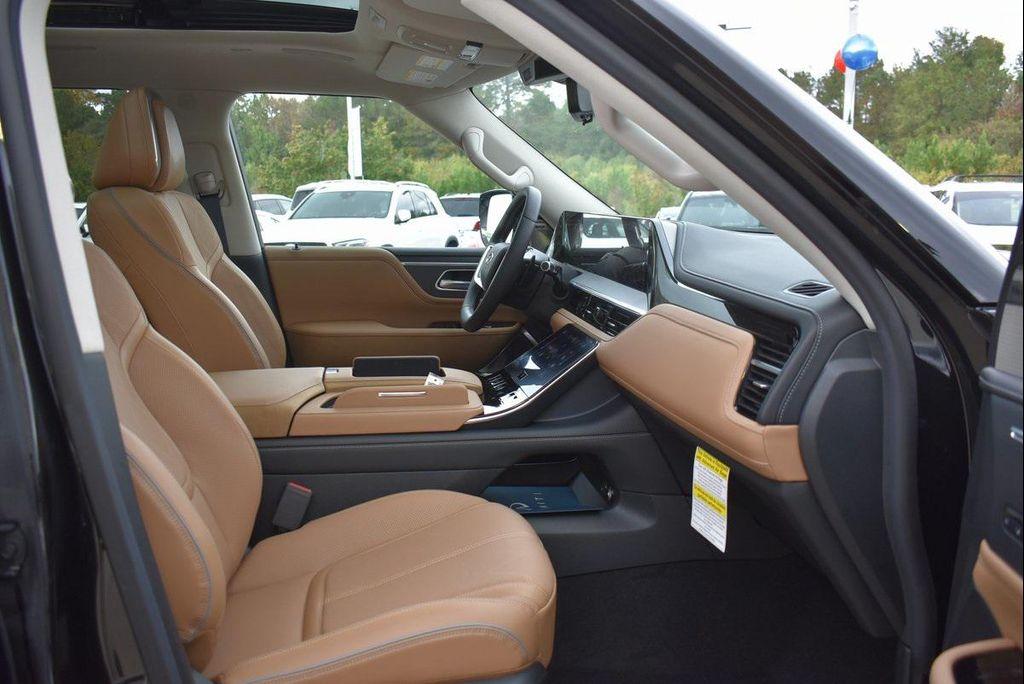 new 2025 INFINITI QX80 car, priced at $87,464