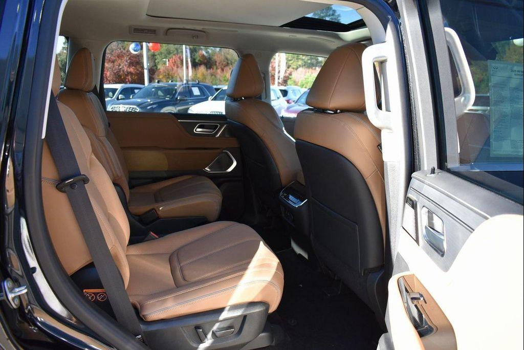 new 2025 INFINITI QX80 car, priced at $87,464