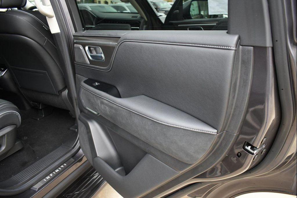 new 2025 INFINITI QX80 car, priced at $80,999