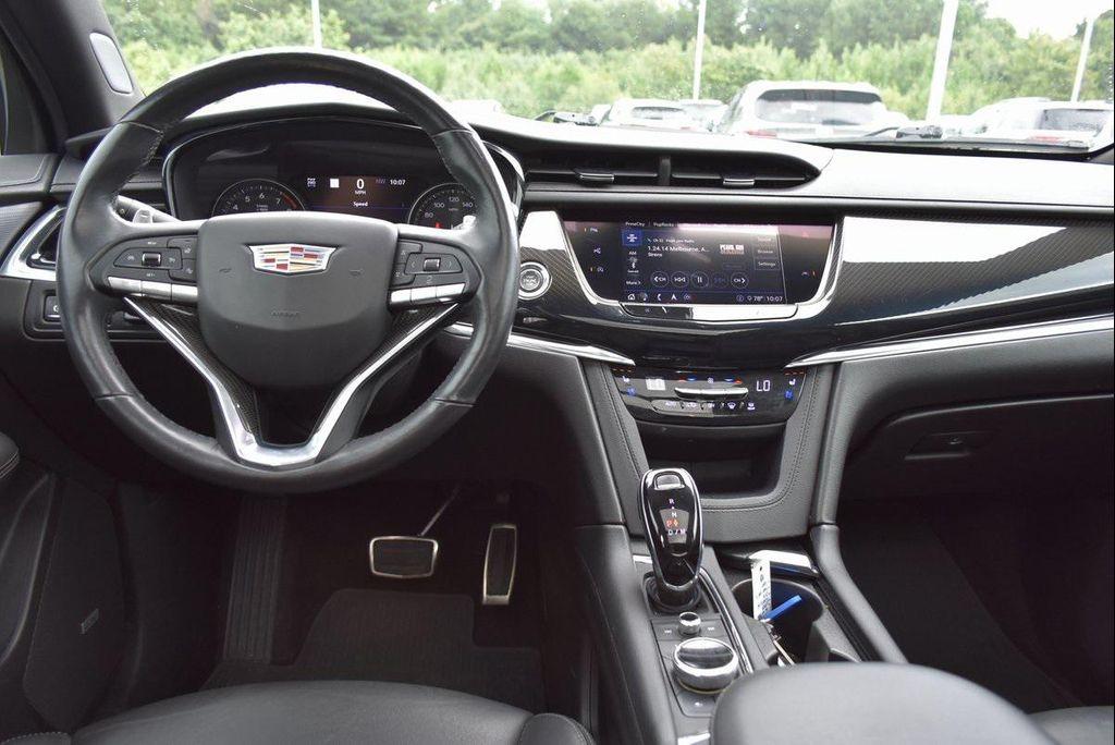 used 2020 Cadillac XT6 car, priced at $28,299