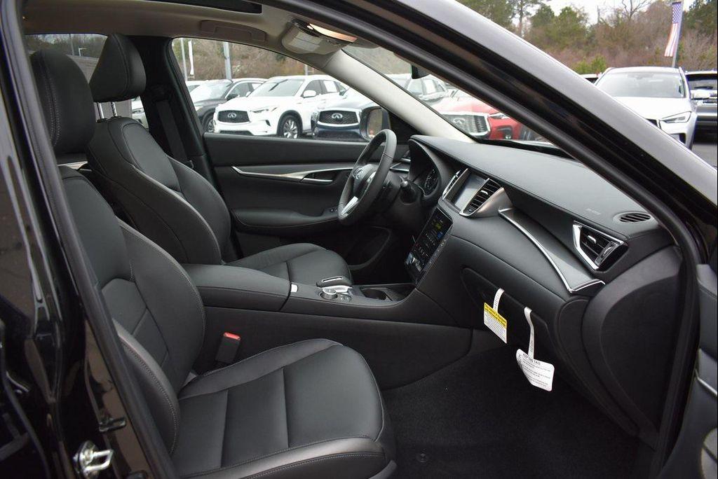 new 2025 INFINITI QX50 car, priced at $39,270