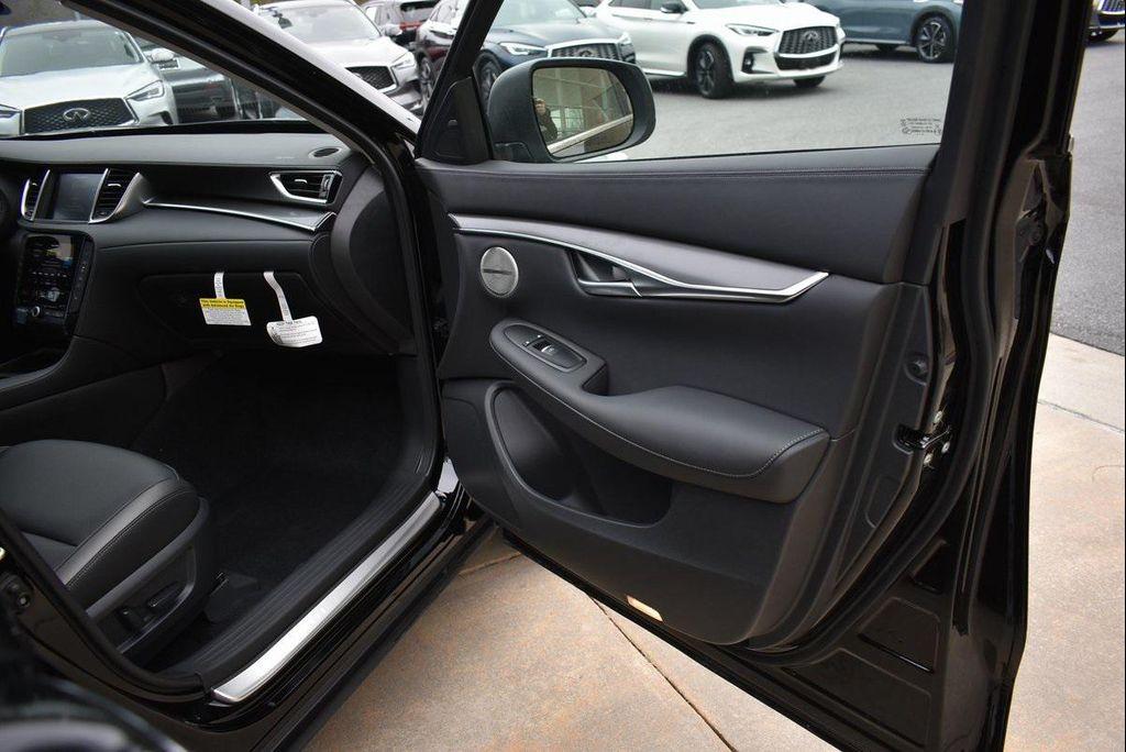 new 2025 INFINITI QX50 car, priced at $39,270