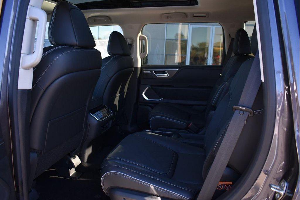 new 2025 INFINITI QX80 car, priced at $78,027