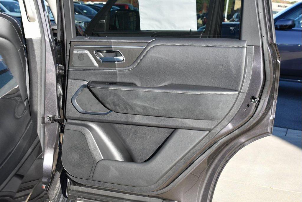 new 2025 INFINITI QX80 car, priced at $78,027