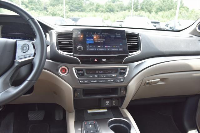 used 2022 Honda Pilot car, priced at $33,577