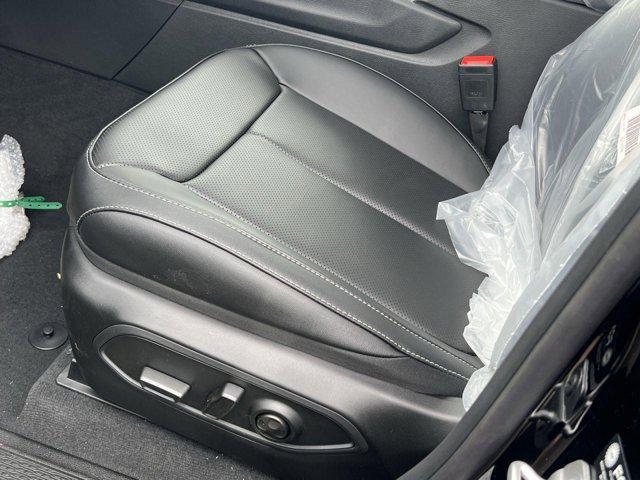 new 2025 Jeep Grand Cherokee car, priced at $42,063