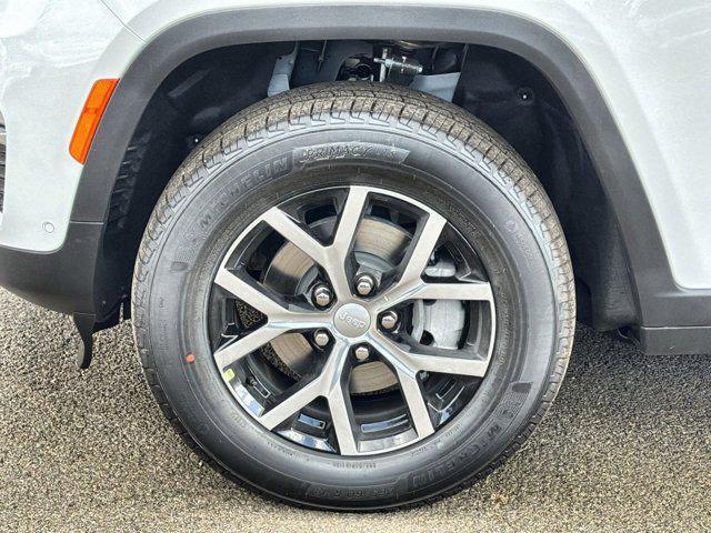 new 2025 Jeep Grand Cherokee car, priced at $42,834