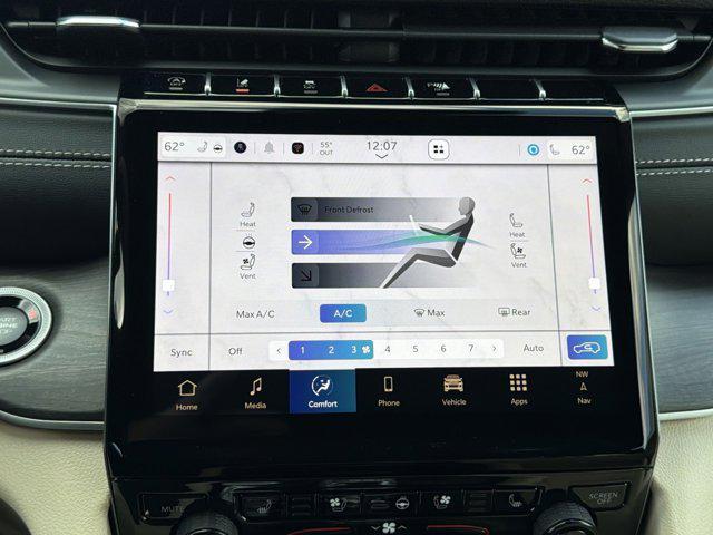 new 2025 Jeep Grand Cherokee car, priced at $42,834