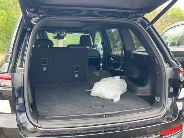 new 2025 Jeep Grand Cherokee car, priced at $45,616