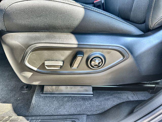 new 2025 Jeep Grand Cherokee car, priced at $37,507