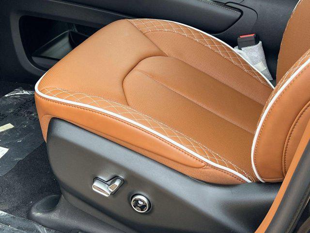 new 2025 Chrysler Pacifica car, priced at $45,318