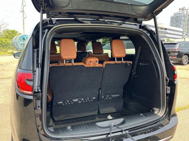 new 2025 Chrysler Pacifica car, priced at $45,318