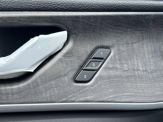 new 2025 Jeep Grand Cherokee car, priced at $42,063