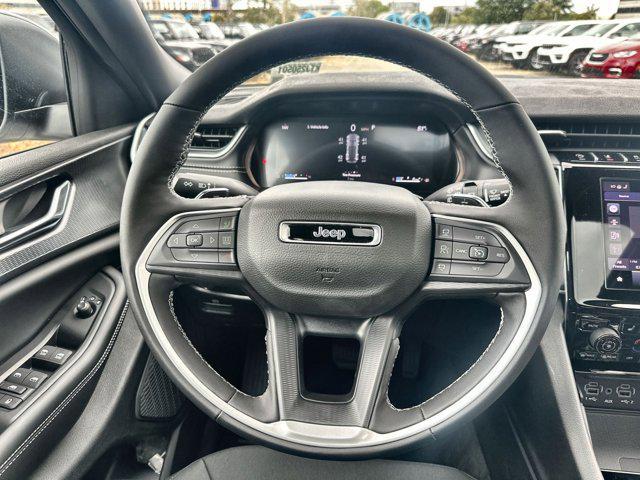 new 2025 Jeep Grand Cherokee car, priced at $36,989