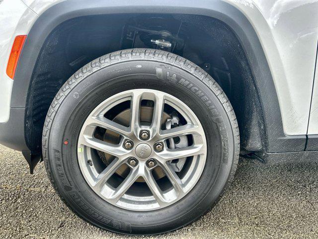 new 2025 Jeep Grand Cherokee car, priced at $36,989