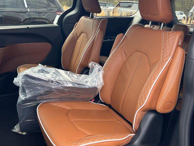 new 2025 Chrysler Pacifica car, priced at $50,911