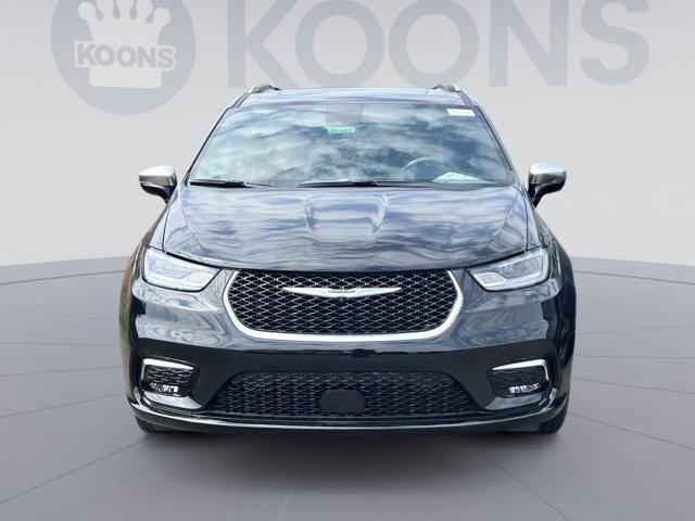 new 2025 Chrysler Pacifica car, priced at $50,911