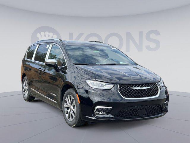 new 2025 Chrysler Pacifica car, priced at $50,911