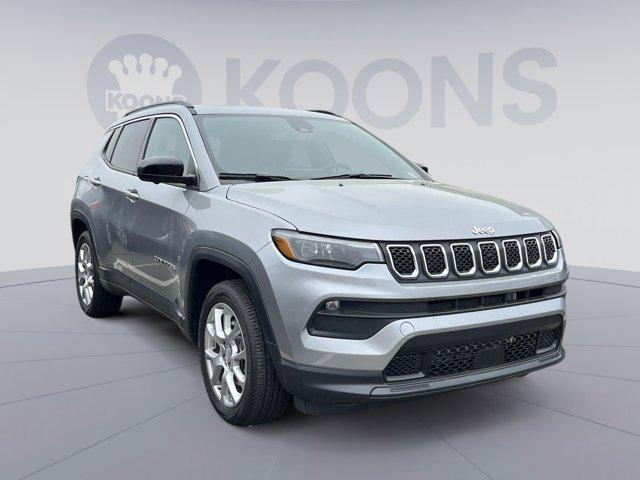 new 2023 Jeep Compass car, priced at $31,998