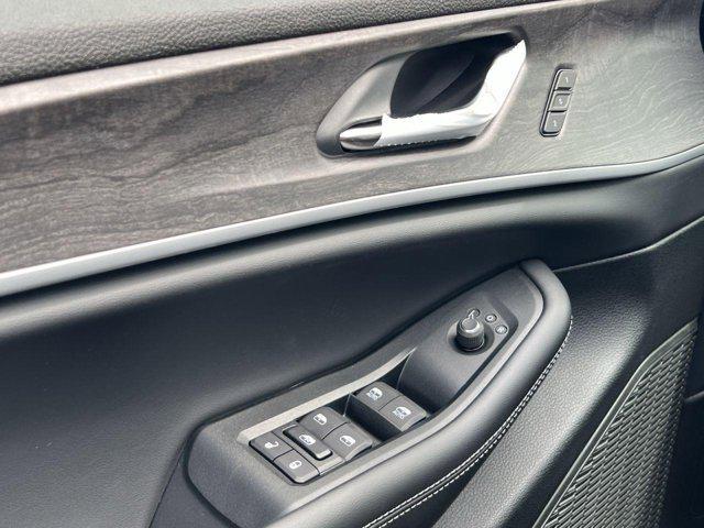 new 2025 Jeep Grand Cherokee car, priced at $42,063