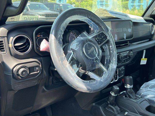 new 2025 Jeep Wrangler car, priced at $47,117