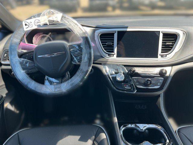 new 2025 Chrysler Pacifica car, priced at $45,979