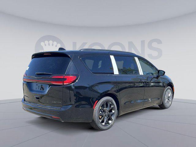 new 2025 Chrysler Pacifica car, priced at $45,979
